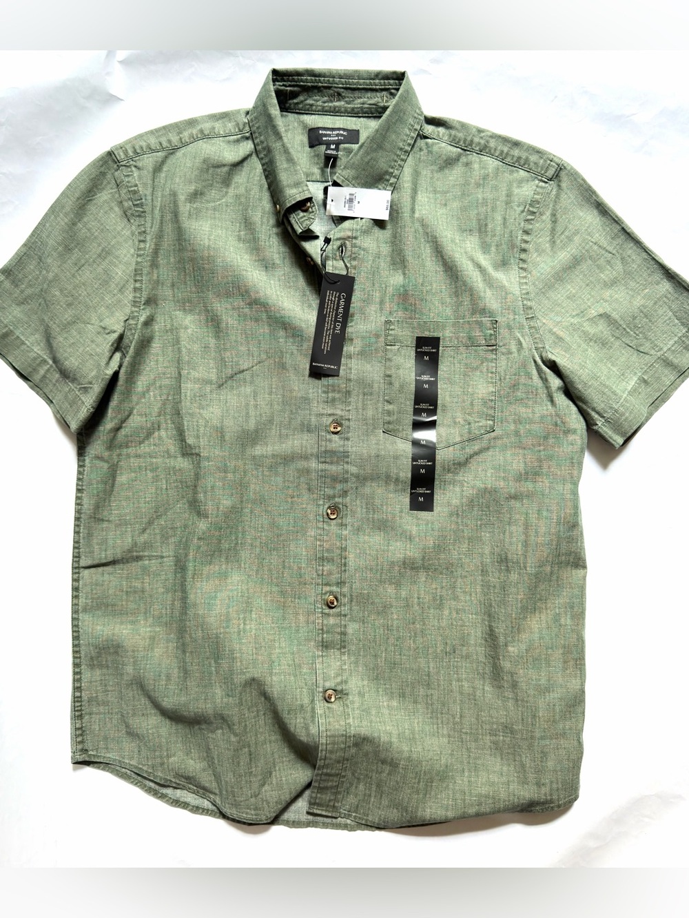 Banana Republic untucked fit green medium short sleeve button up shirt new